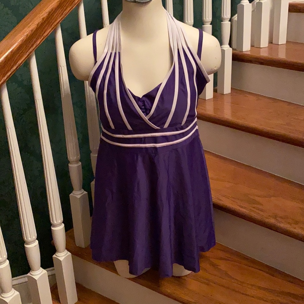 NWOT purple and White tankini bathing suit top.